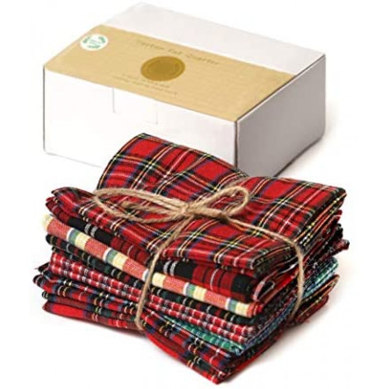 Patrones navideños de tartán de tela de algodón - Selección de 8 piezas de diferentes cuadros para manualidades | Bricolaje | Costura | Álbumes de recortes | Acolchar | Retazos | Máscaras faciales y más 21,3 x 17,7 pulgadas