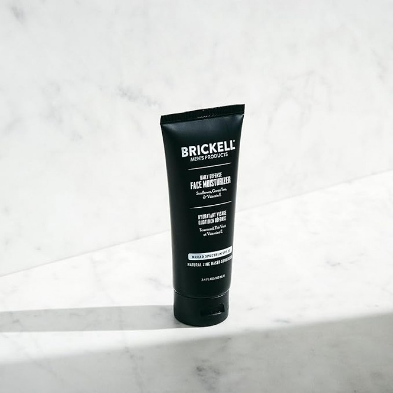 Defensa diaria de los hombres de Brickell SPF 20 Face Hidrurante para hombres, protector solar hidratante de cara natural y orgánica, hidrata y protege la piel contra los dañinos rayos UVA/B, 3.4 onzas, sin perfume